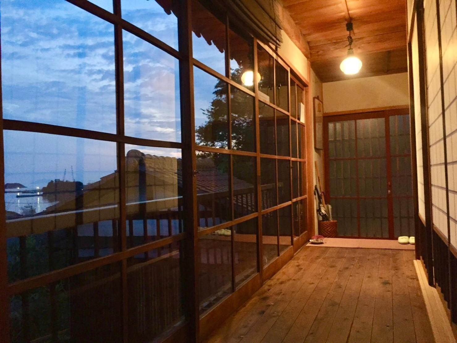 城跡石垣上の絶景古民家宿 鞆城茶屋庵 Tomo エクステリア 写真