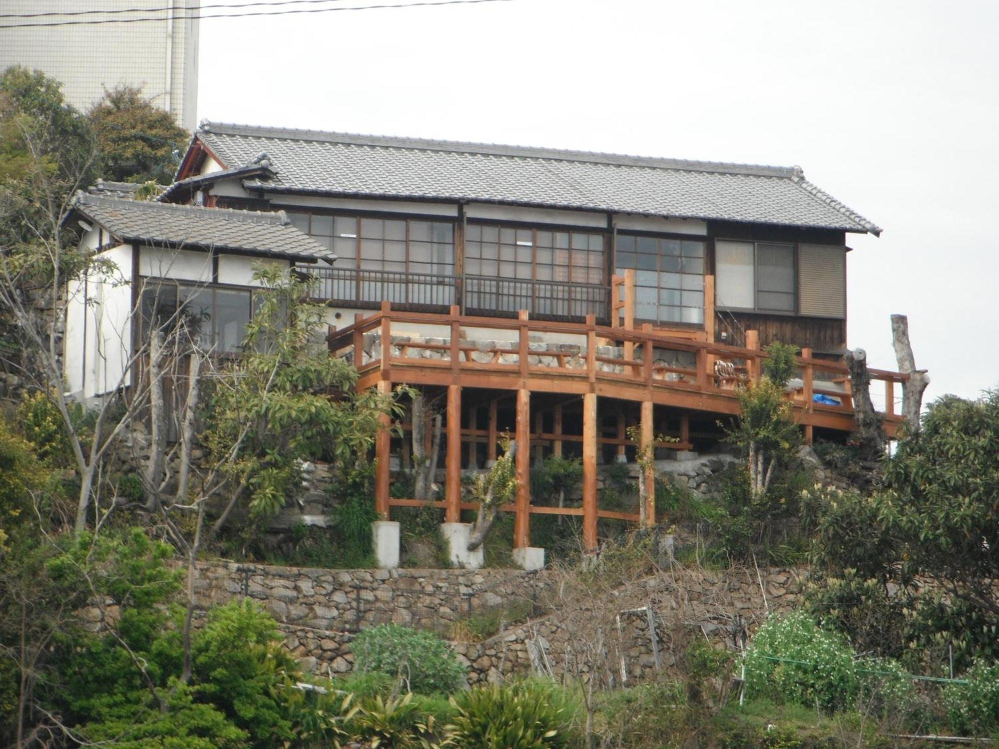 城跡石垣上の絶景古民家宿 鞆城茶屋庵 Tomo エクステリア 写真