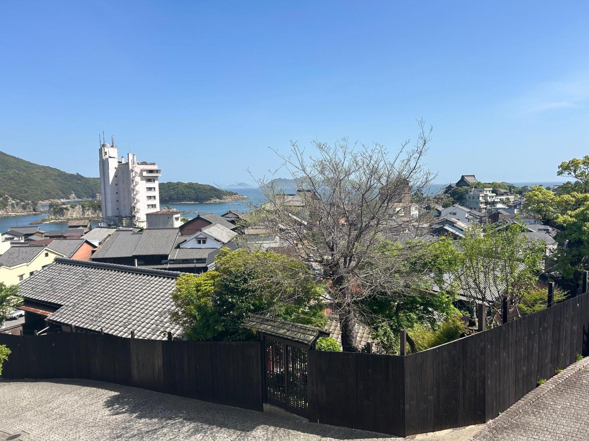 城跡石垣上の絶景古民家宿 鞆城茶屋庵 Tomo エクステリア 写真